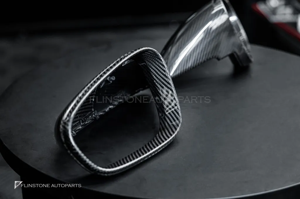 Carbon Mirror Usus