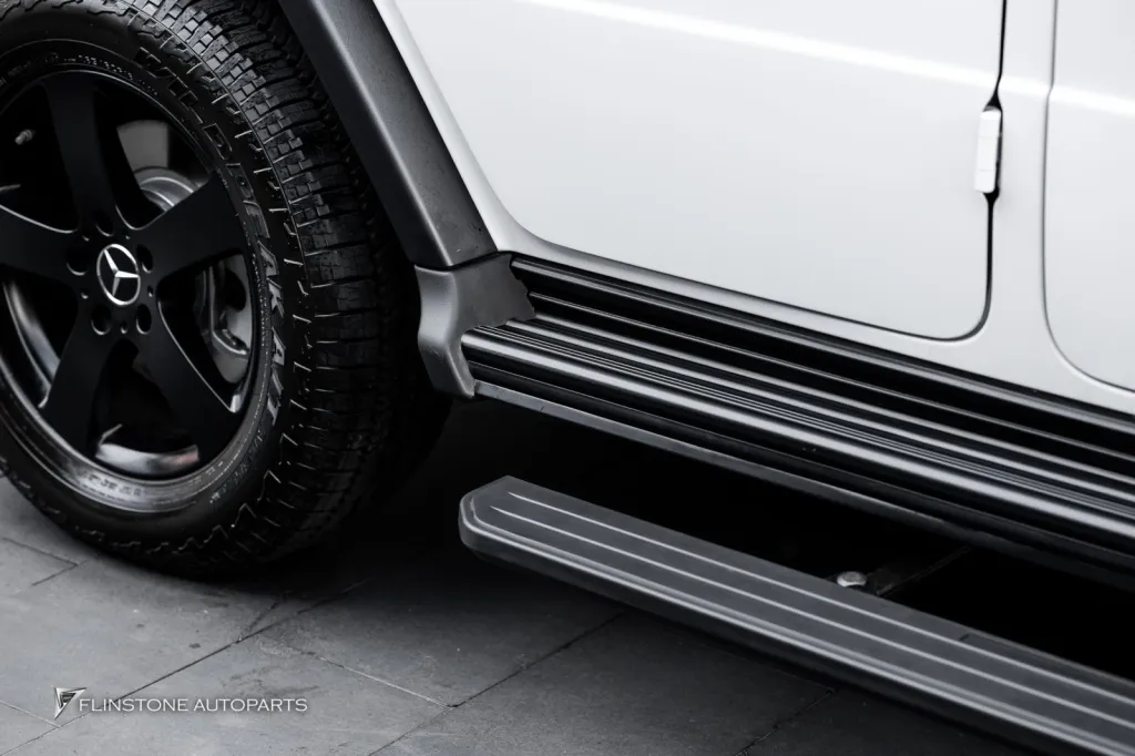 Mercedes Benz Gclass บัดไดไฟฟ้า V2 กาบบันได