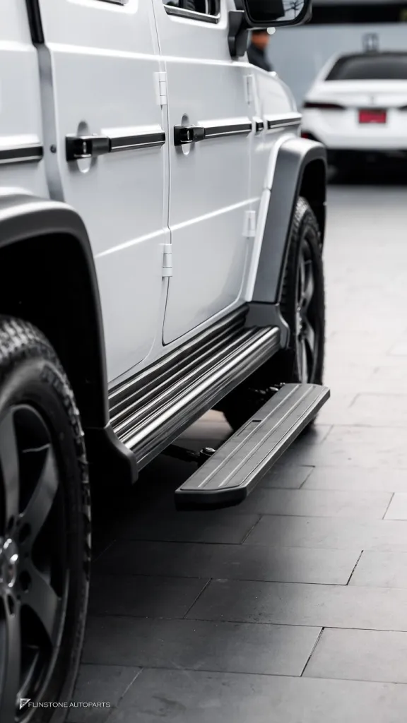Mercedes Benz Gclass บัดไดไฟฟ้า V2 กาบบันได