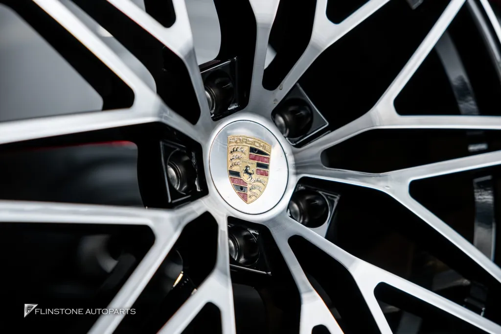 Porsche Cayenne 轮毂扰流板排气尾喉