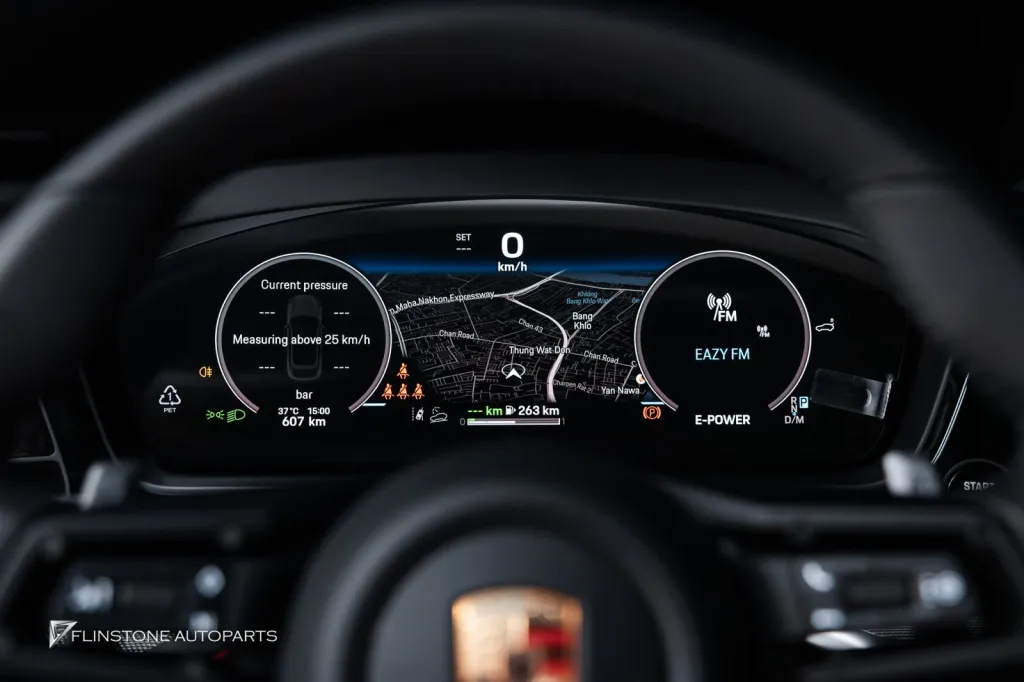 Porsche Cayenne Dashboard แดง