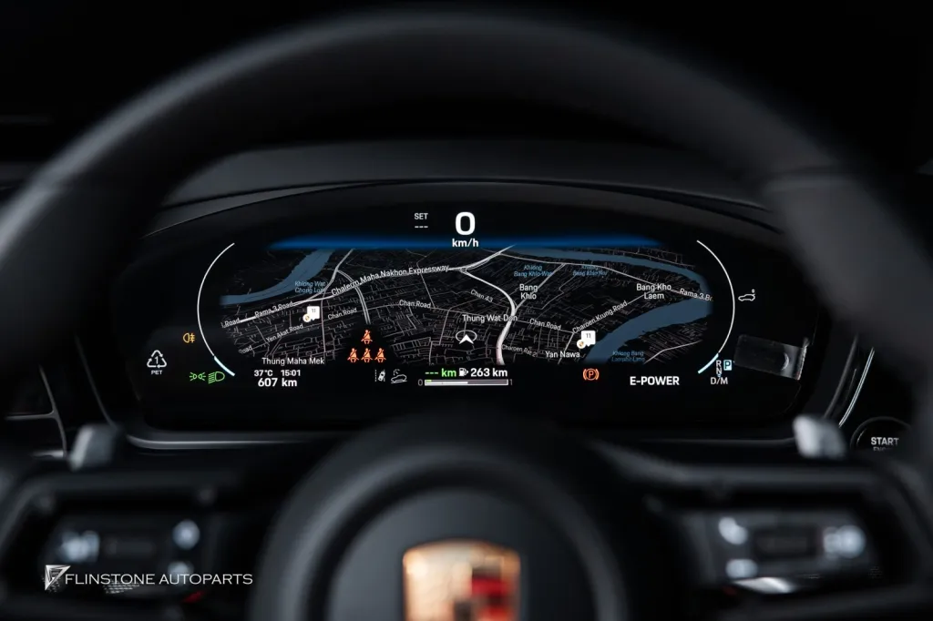 Porsche Cayenne Dashboard แดง