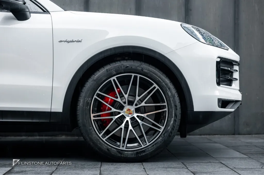Porsche Cayenne 轮毂扰流板排气尾喉