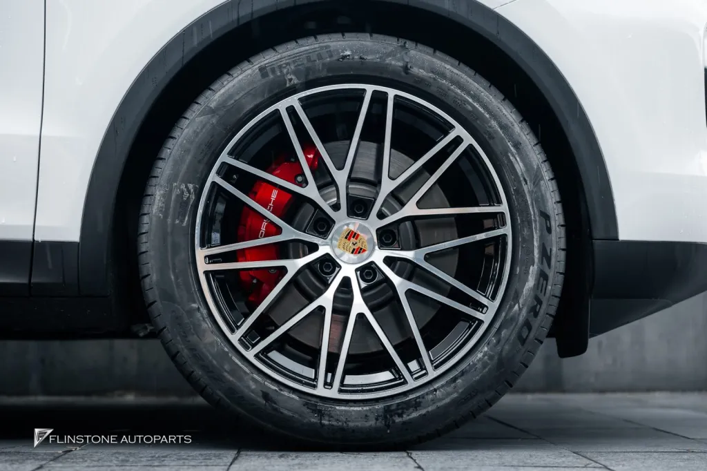 Porsche Cayenne 轮毂扰流板排气尾喉