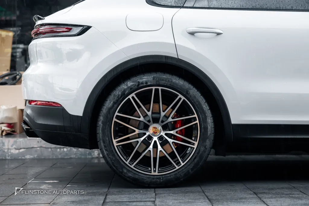 Porsche Cayenne 轮毂扰流板排气尾喉