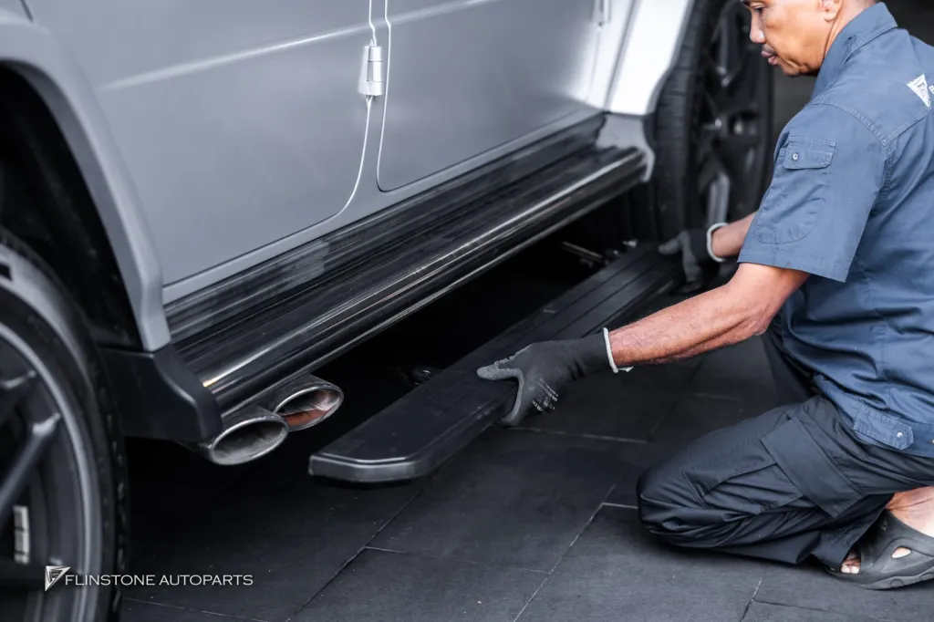 Mercedes Benz Gclass 滑动侧踏板电吸门 Keyless