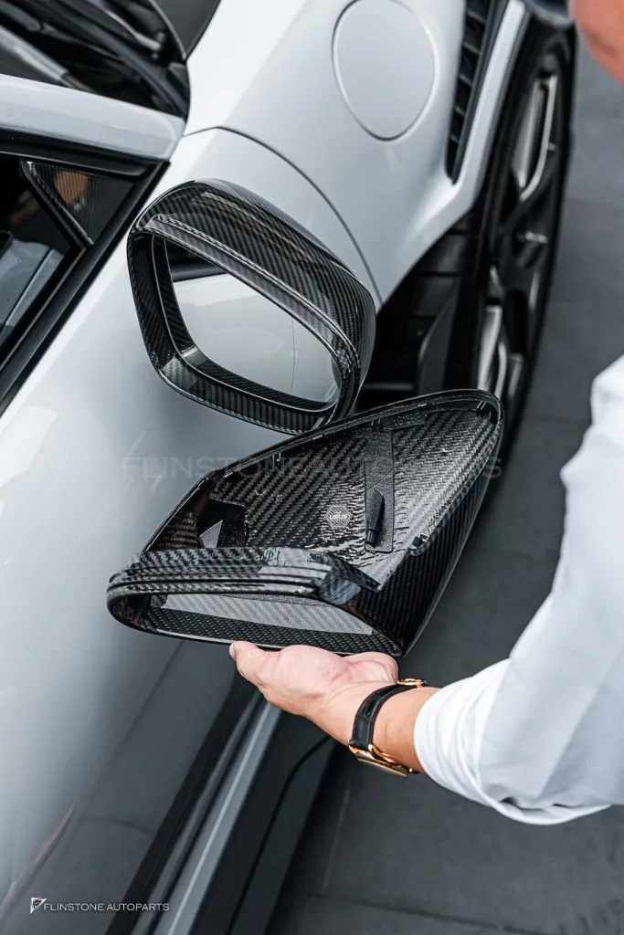 Usus Carbon 992