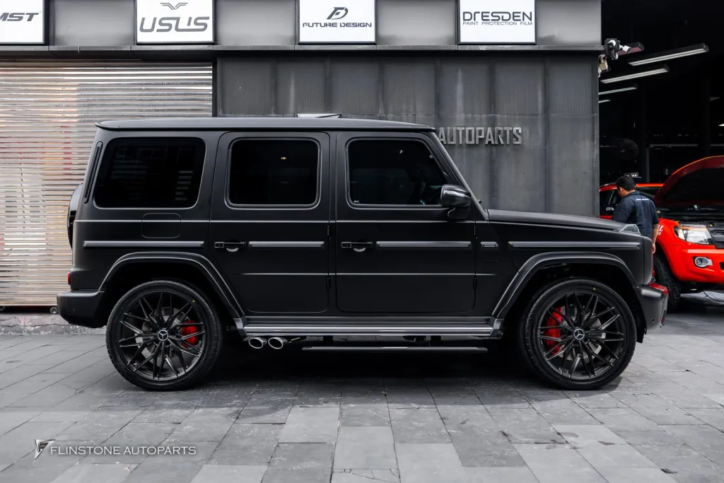 Mercedes Benz Gclass Full Body Kit G63 Brakes Exhaust Pipe Wheels Usus