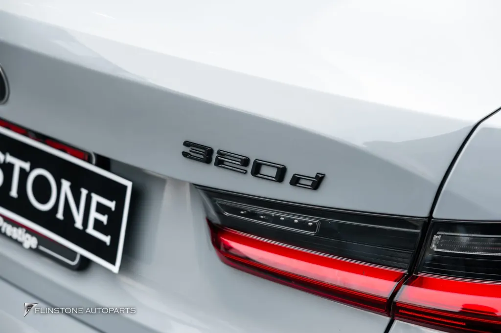 BMW G20 โลโก้ดำ
