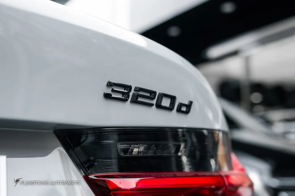 BMW G20 โลโก้ดำ