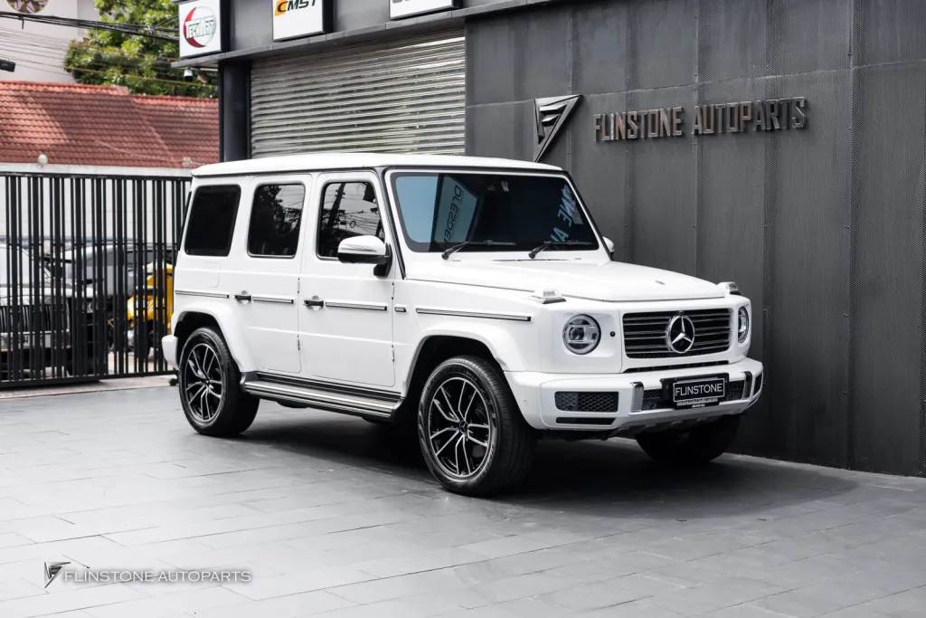 Benz G-class โช๊ค KW & Keyless , บันใดข้าง , ประตูดูด — บันใดข้าง