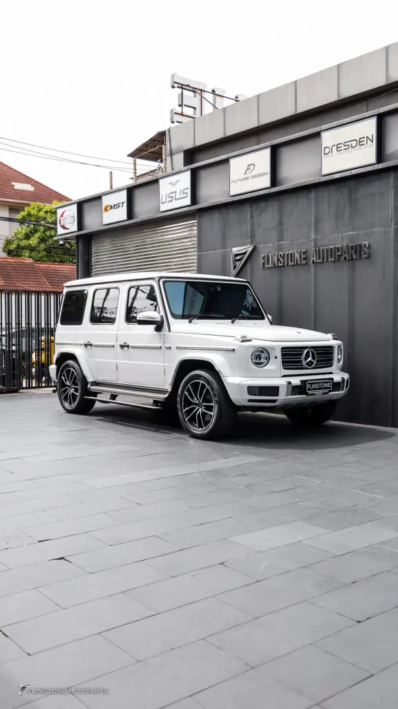 Benz G-class โช๊ค KW & Keyless , บันใดข้าง , ประตูดูด — บันใดข้าง