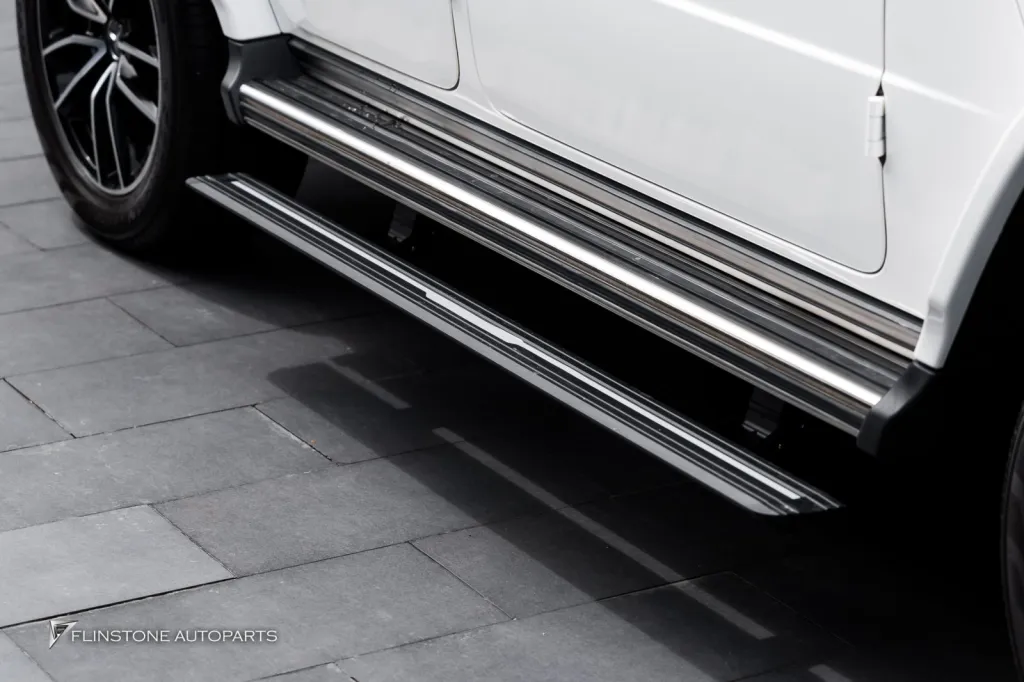 Benz G-class โช๊ค KW & Keyless , บันใดข้าง , ประตูดูด — บันใดข้าง