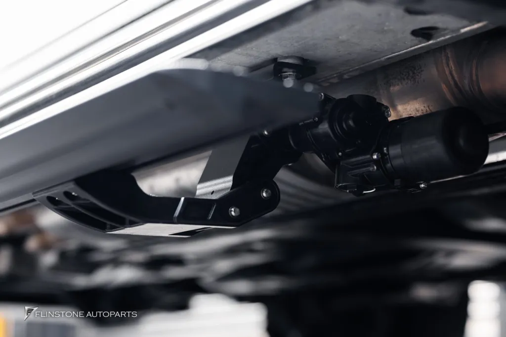 Benz G-class โช๊ค KW & Keyless , บันใดข้าง , ประตูดูด — บันใดข้าง