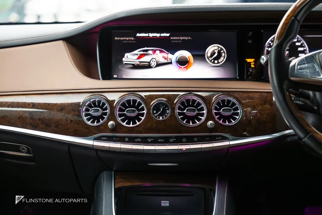 Mecedes Benz W221 ไฟช่องแอร์