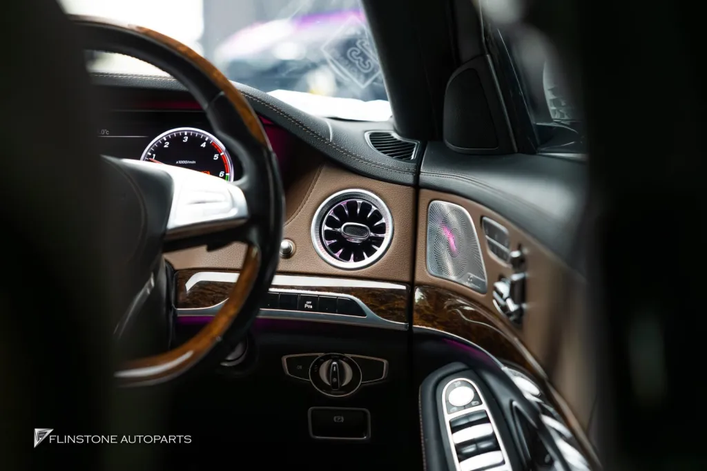 Mecedes Benz W221 ไฟช่องแอร์