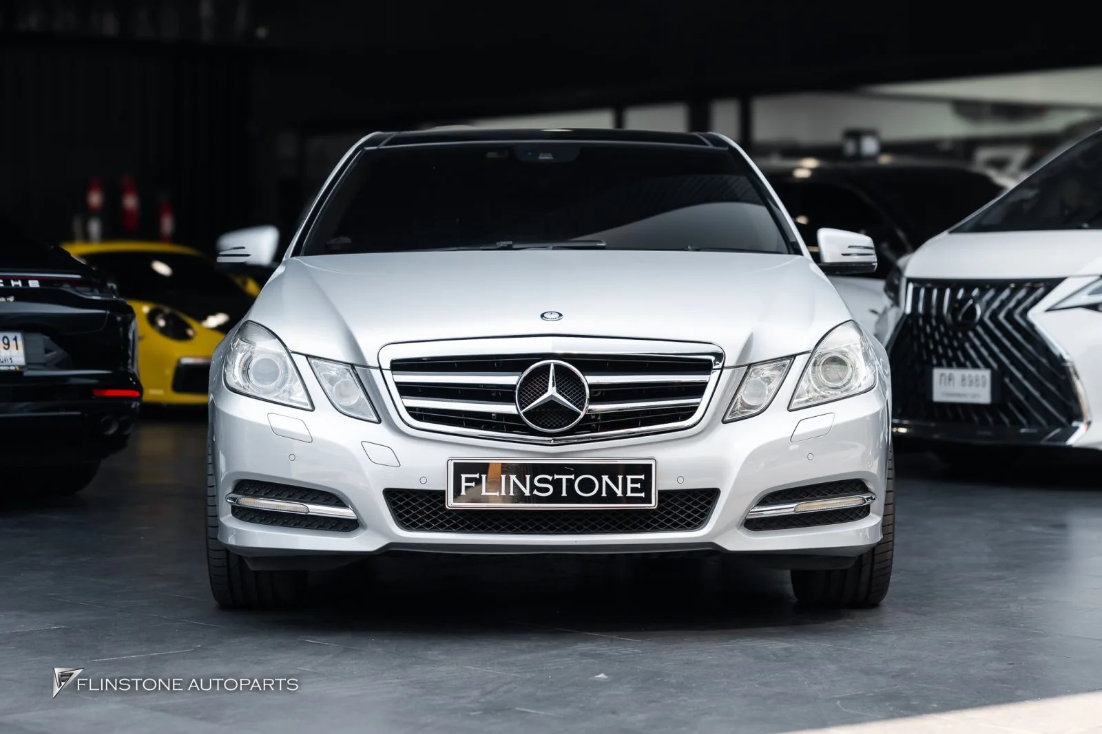 Mercedes Benz W212 กระจัง
