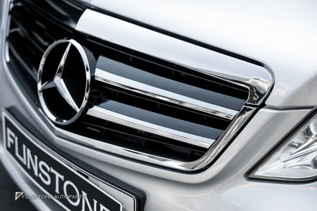 Mercedes Benz W212 กระจัง