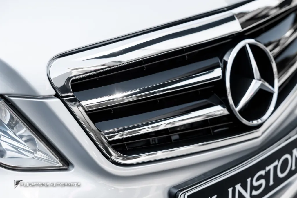 Mercedes Benz W212 กระจัง