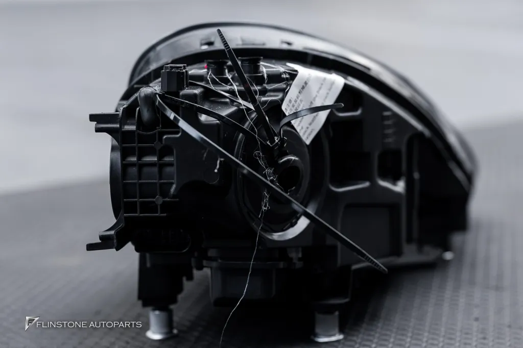 ไฟหน้า Porsche Cayenne