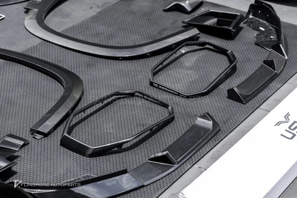 BMW XM ชุดพาร์ทคาร์บอนรอบคัน Usus
