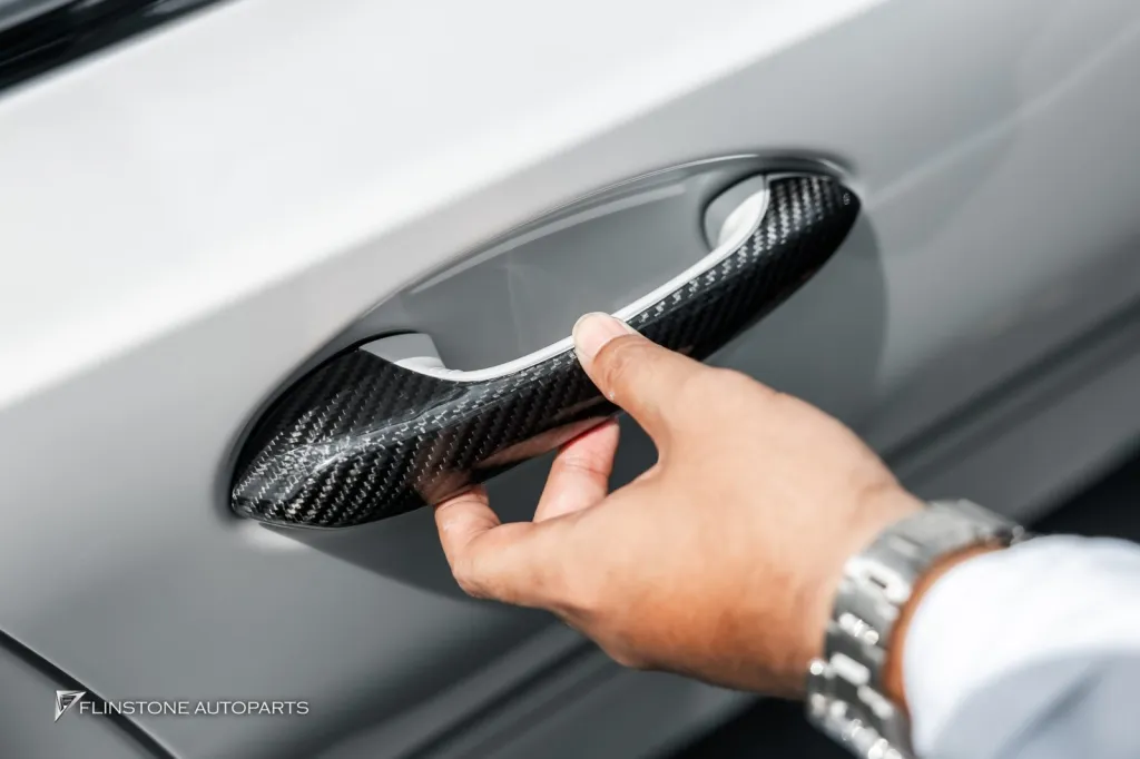 BMW G20 มือจับคาร์บอน
