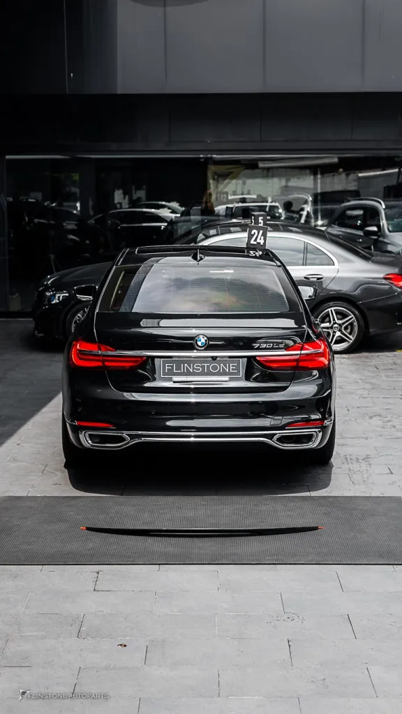 BMW 730LD สปอยเลอร์หลัง
