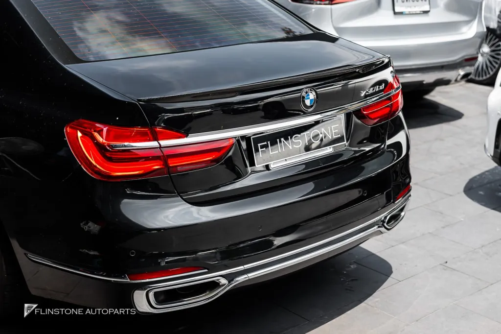 BMW 730LD สปอยเลอร์หลัง