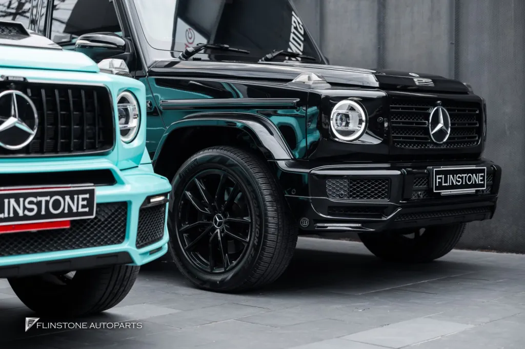 Mercedes Benz Gclass Duo Hold em