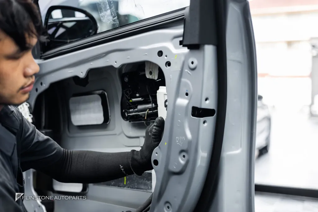 Mercedes-Benz E-Class W214 กระจังหน้า ประตูดูด