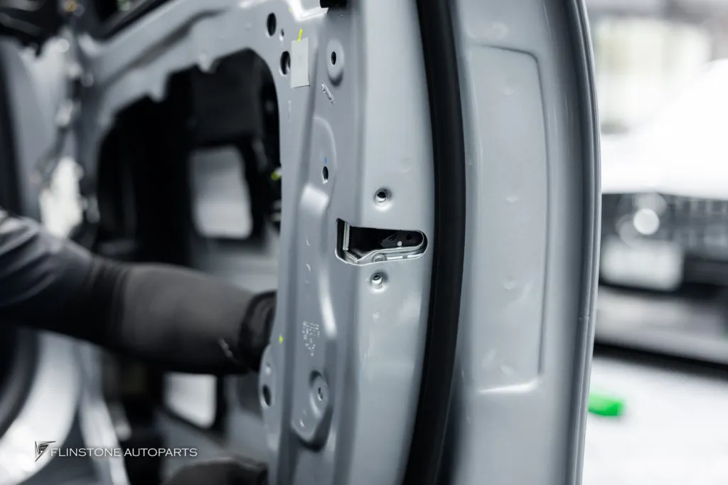 Mercedes-Benz E-Class W214 กระจังหน้า ประตูดูด