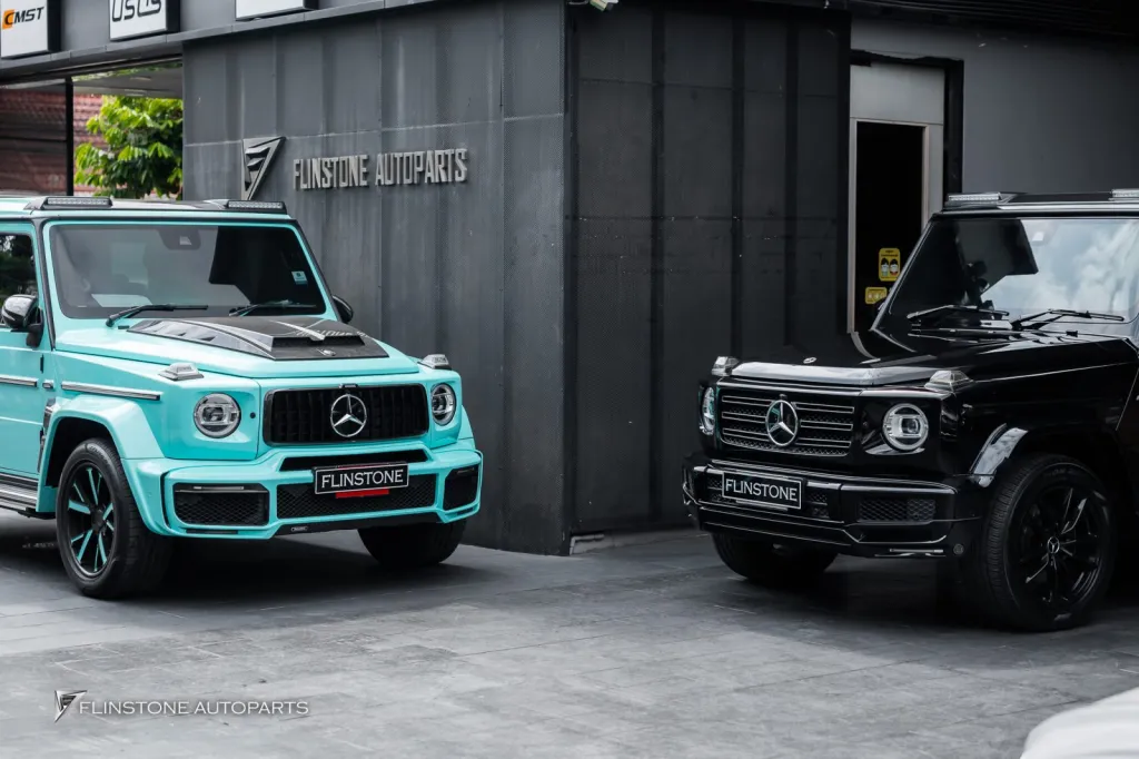 Mercedes Benz Gclass Duo Hold em