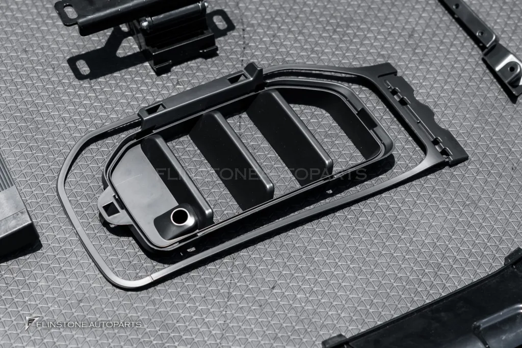 Mercedes Benz Gclass to Facelift 部件套装轮毂 Usus Bullbar