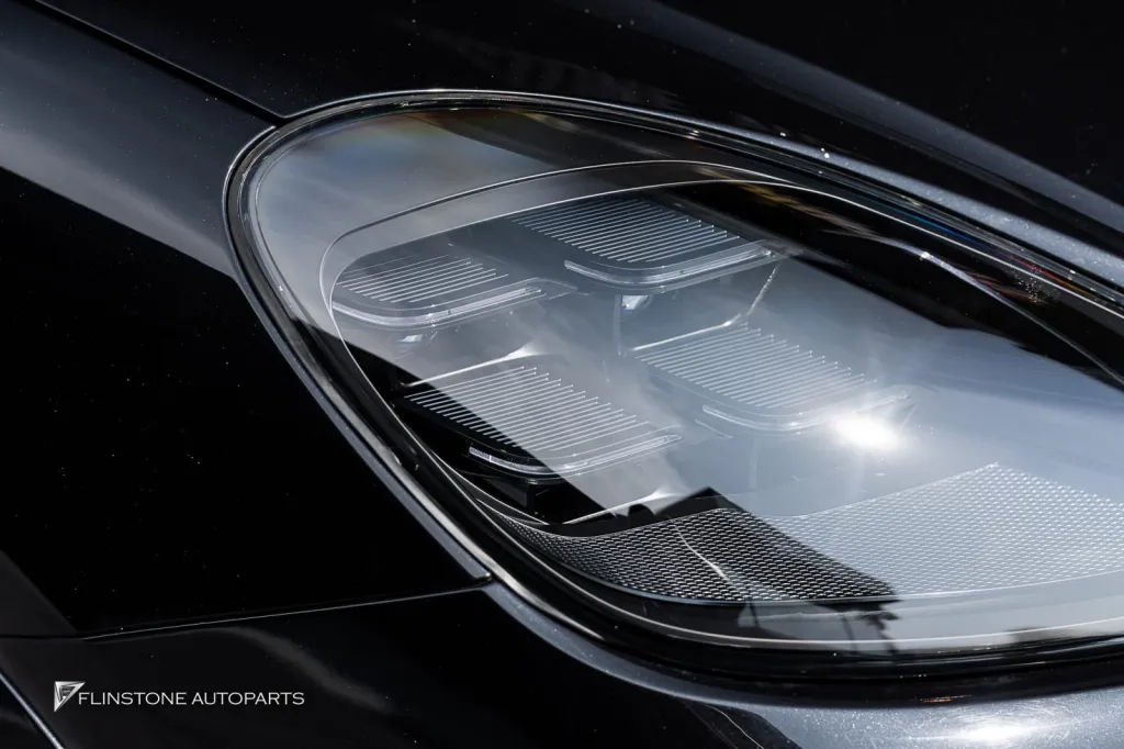 ไฟหน้า Porsche Cayenne