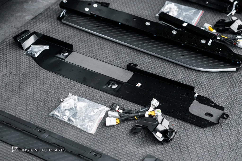 Lexus Alphard บันไดไฟฟ้า — Lexus