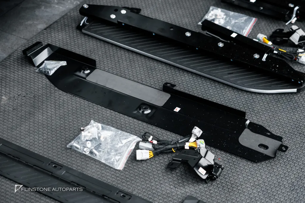 Lexus Alphard บันไดไฟฟ้า — Alphard