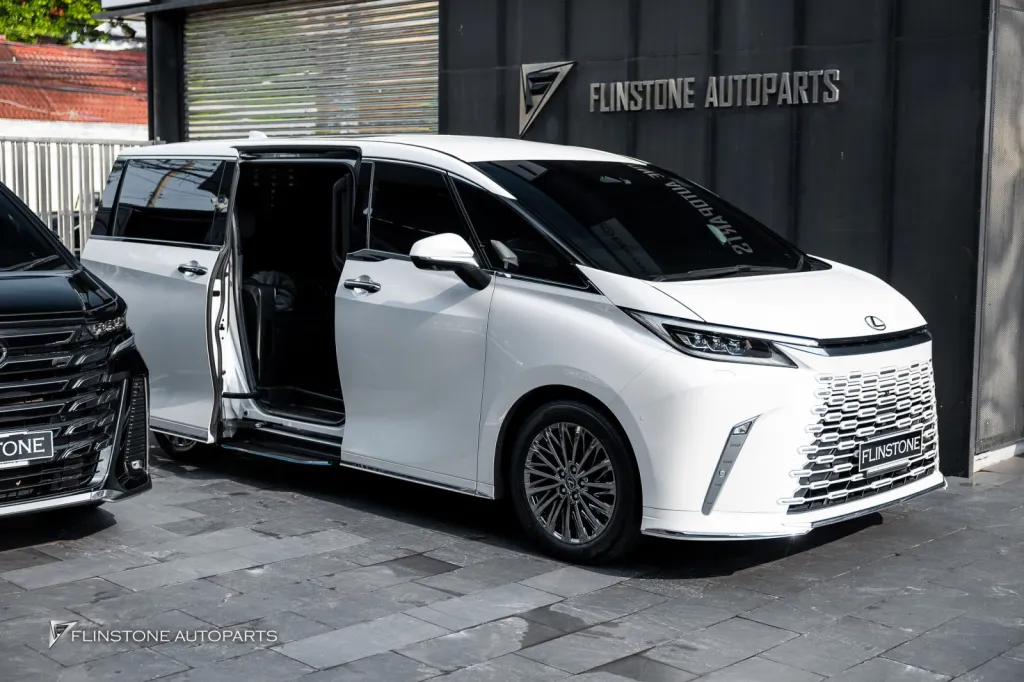 Lexus Alphard บันไดไฟฟ้า — รวม