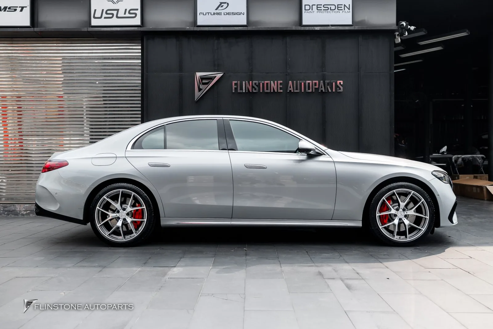 Mercedes Benz W214 ล้อ Usus