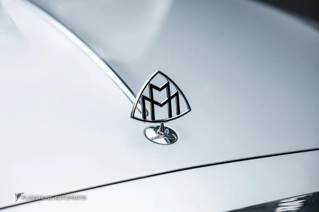Mercedes Benz Sclass โลโก้รอบคัน