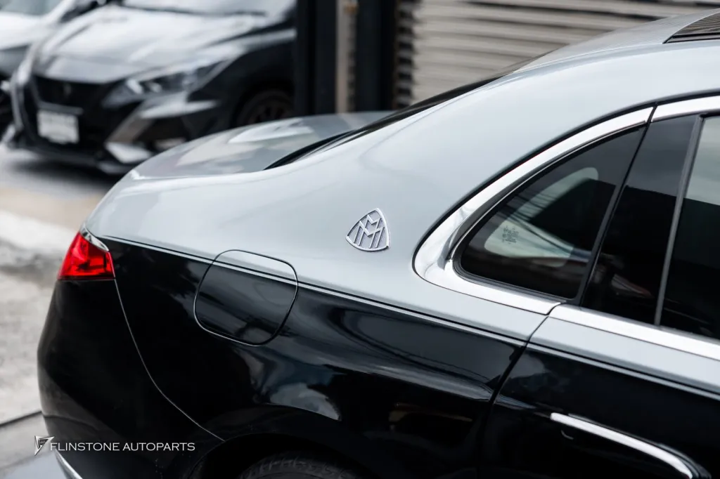 Mercedes Benz Sclass โลโก้รอบคัน