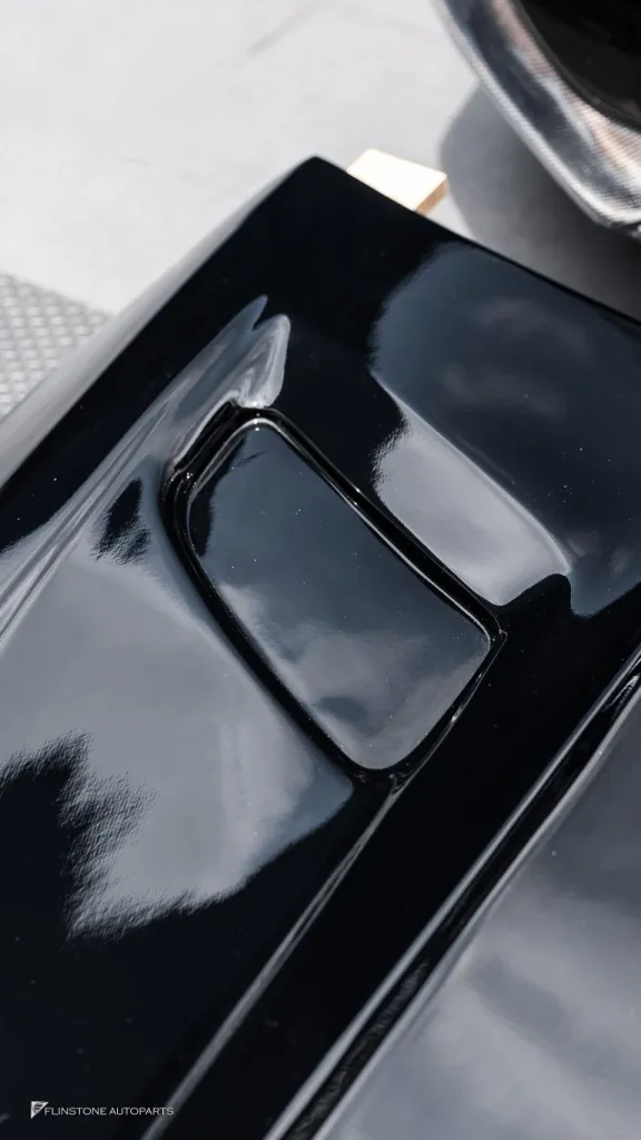 Mercedes Benz Cclass ฝากระโปรง CMST