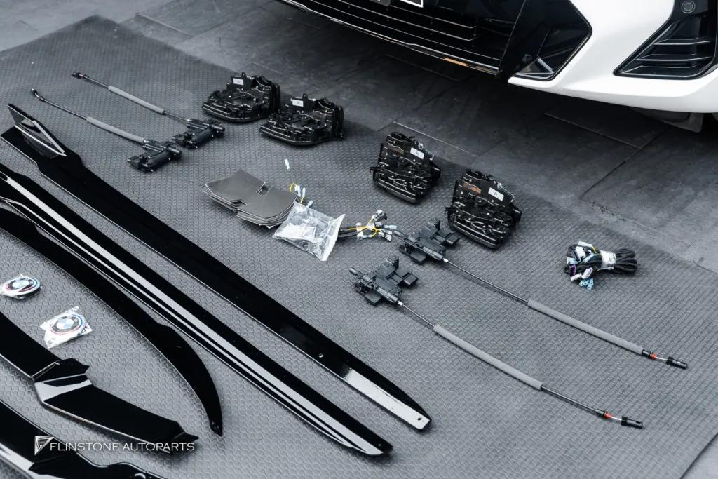 BMW X4 พาร์ทดำเงา ประตูดูด โลโก้