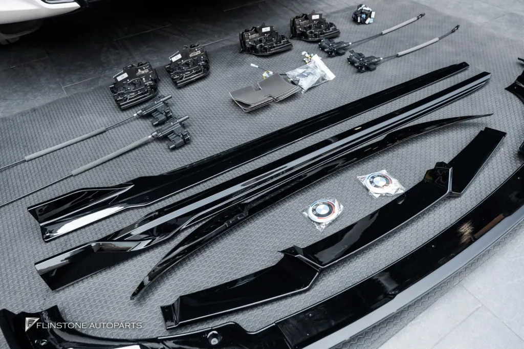 BMW X4 พาร์ทดำเงา ประตูดูด โลโก้