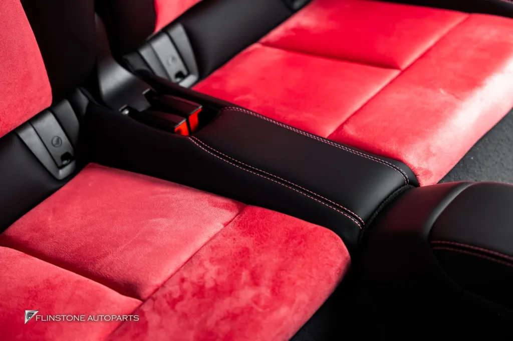 Audi TT ภายในชมพู