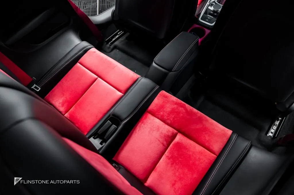 Audi TT ภายในชมพู