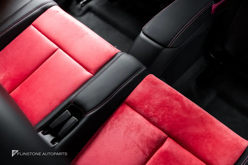 Audi TT ภายในชมพู
