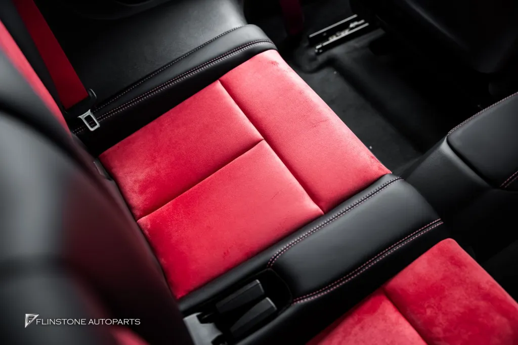 Audi TT ภายในชมพู