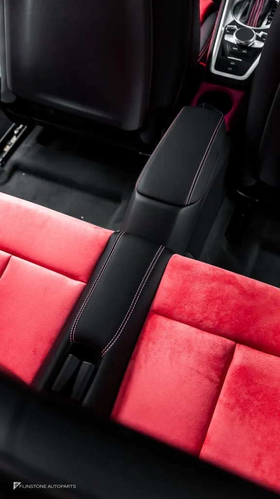 Audi TT ภายในชมพู