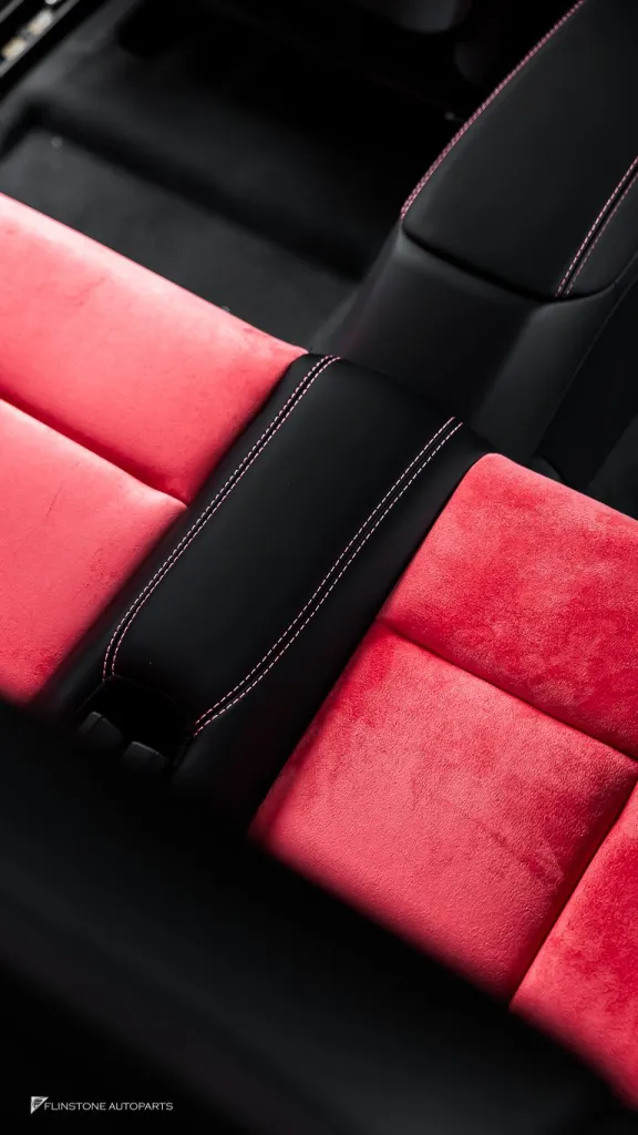 Audi TT ภายในชมพู