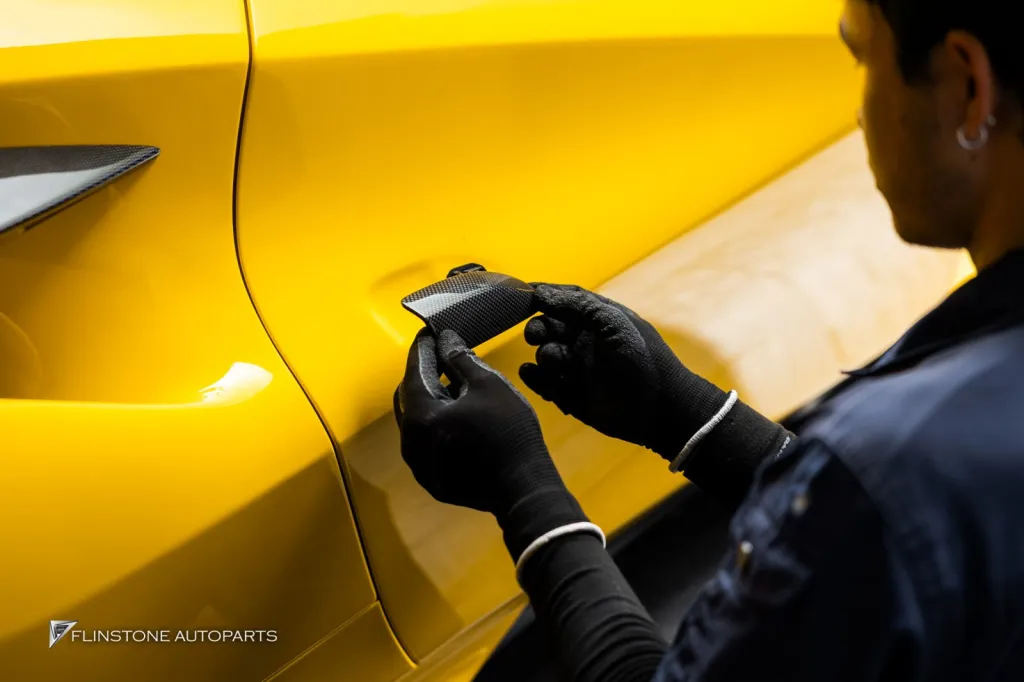 Ferrari F8 มือจับคาร์บอน Novitec